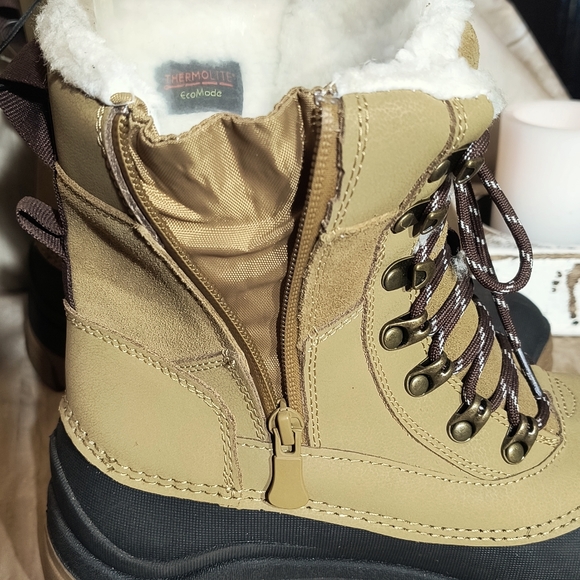 NWT, Thermolite Ecomode, Waterproof Duck Boots - Picture 4 of 11